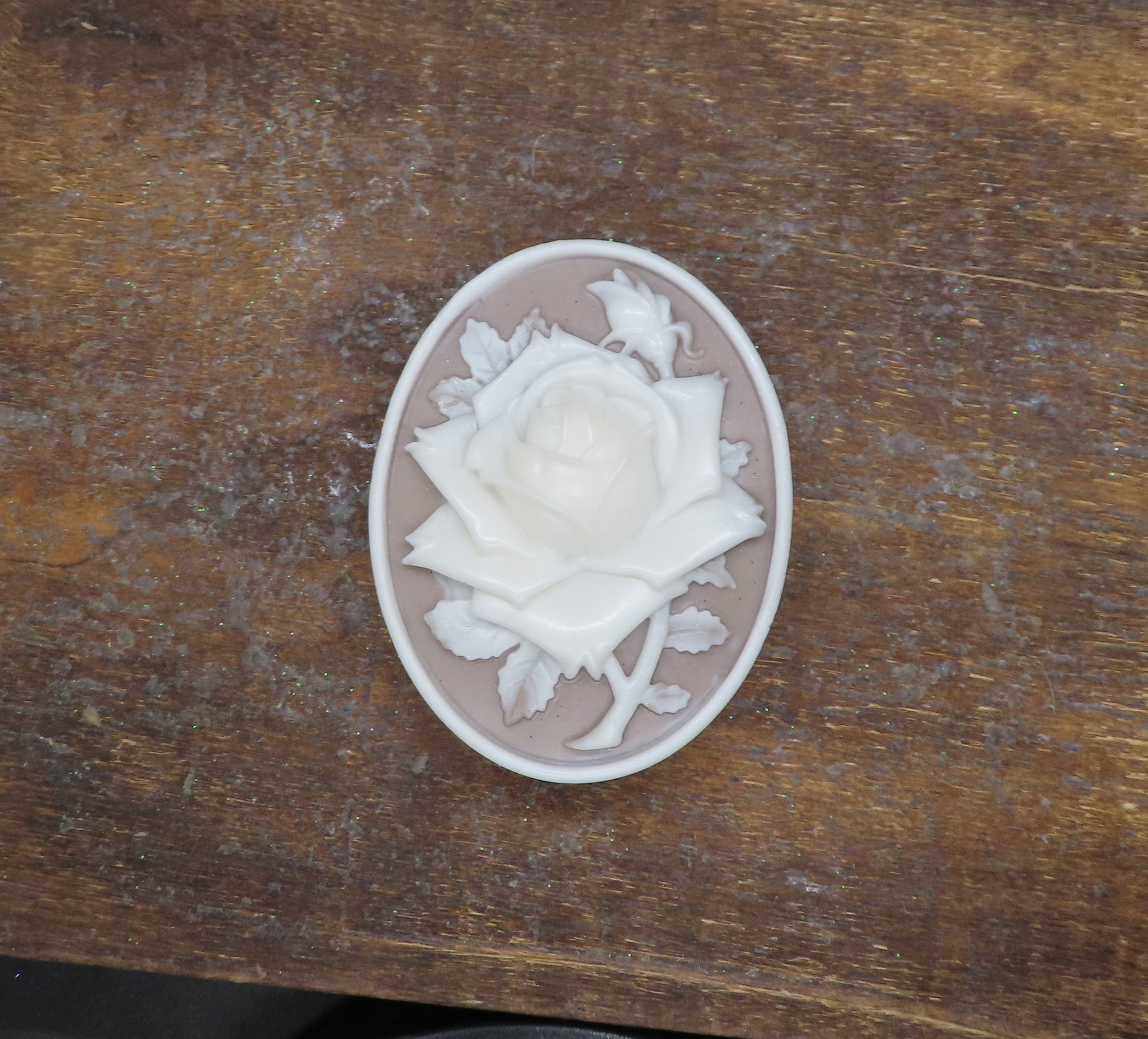 white on brown cameo rose hand soap